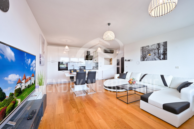 Moderan 2-sobni stan s lođom 60 m2, Varaždin, prodaja