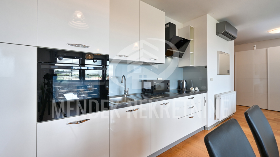 Moderan 2-sobni stan s lo&dstrok;om 60 m2&comma; Vara&zcaron;din&comma; prodaja