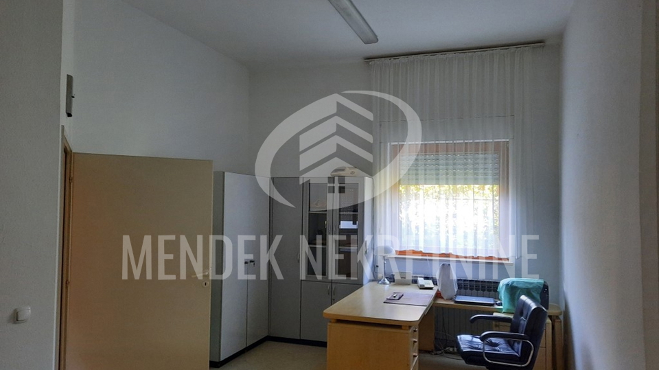 Uffici, 82 m2, Affitto, Varaždin - Centar