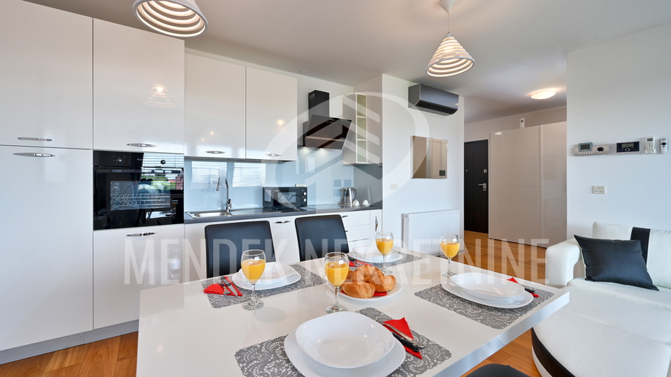 Moderan 2-sobni stan s lo&dstrok;om 60 m2&comma; Vara&zcaron;din&comma; prodaja