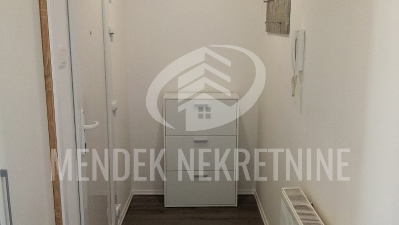 Apartment&comma; 46 m2&comma; For Rent&comma; Vara&zcaron;din - Banfica