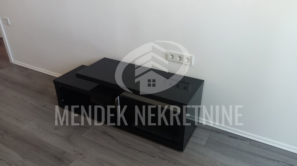 Apartment&comma; 46 m2&comma; For Rent&comma; Vara&zcaron;din - Banfica
