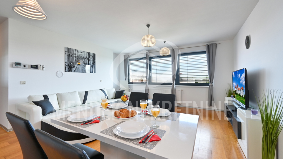 Moderan 2-sobni stan s lo&dstrok;om 60 m2&comma; Vara&zcaron;din&comma; prodaja