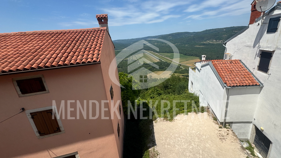 Zemlji&scaron;&ccaron;e&comma; 112 m2&comma; Prodaja&comma; Motovun