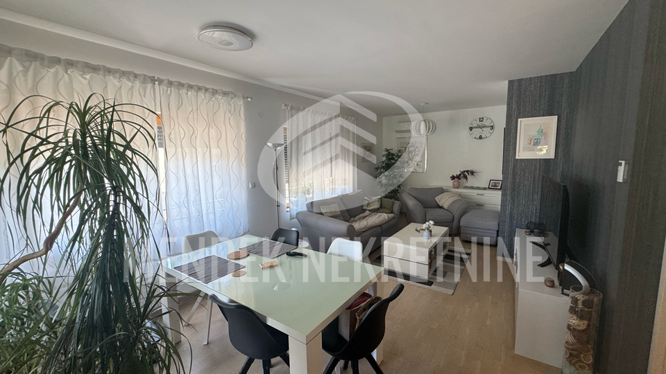 Stanovanje&comma; 88 m2&comma; Prodaja&comma; &Ccaron;akovec - Centar