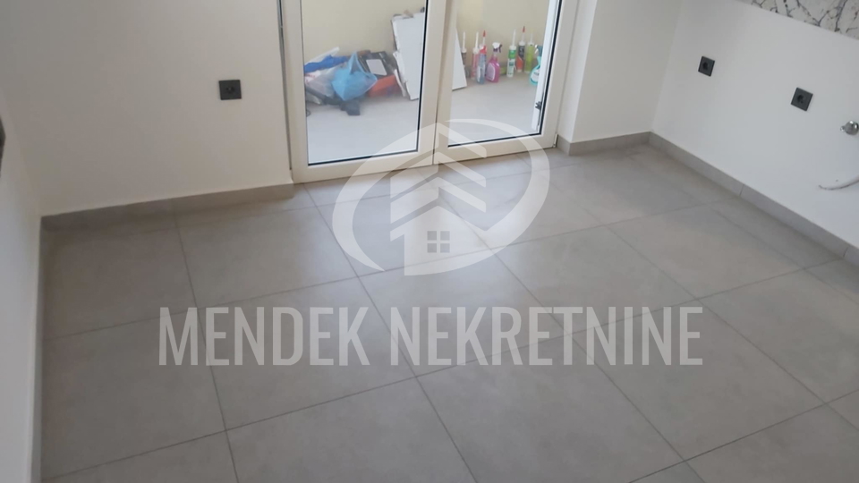200 m od mora! Apartman, 1. kat, 24 m2, parking, Stara Novalja