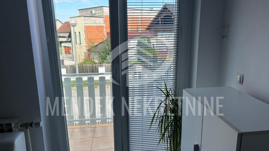 Udoban stan za najam &ndash; idealan i za dva studenta&excl;