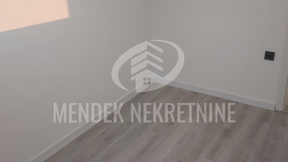200 m od mora! Apartman u prizemlju 24 m2, parking, Stara Novalja