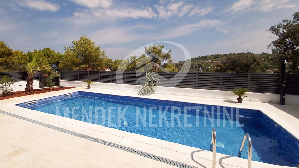 House&comma; 237 m2&comma; For Sale&comma; &Scaron;olta - Roga&ccaron;