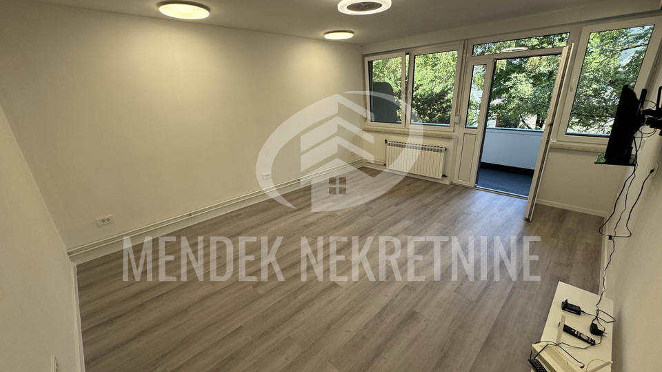 Poslovni prostor za najam &vert; 72&comma;50 m&sup2; &plus; gara&zcaron;a &plus; skladi&scaron;te