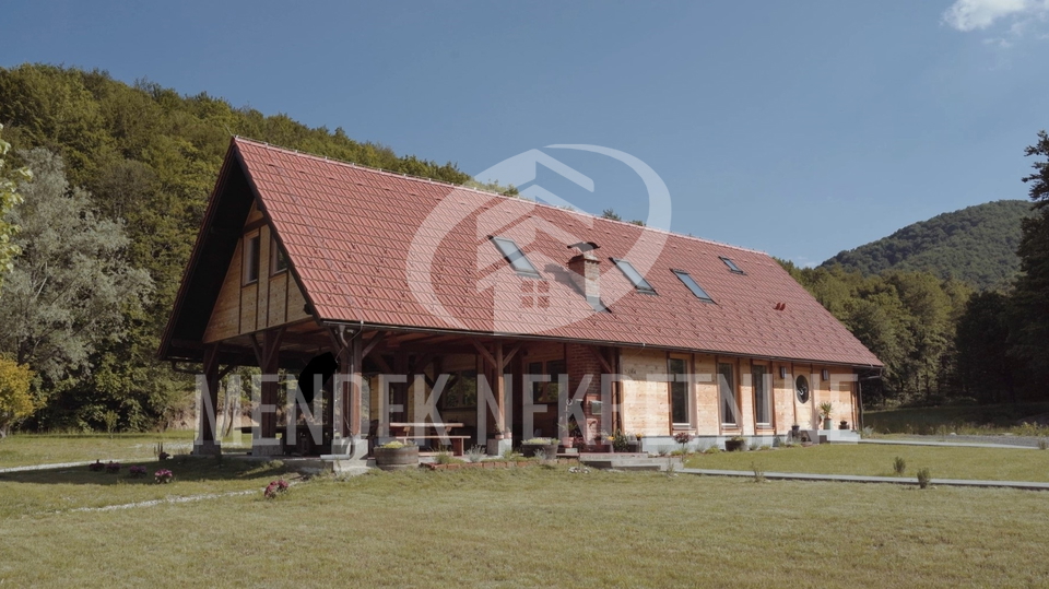 House, 574 m2, For Sale, Ivanec