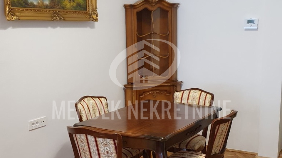 ETA&Zcaron;A 300 m2&comma;  3 ZASEBNA STANA &comma; STROGI CENTAR VARA&Zcaron;DINA&comma; U DUGORO&Ccaron;NOM NAJMU