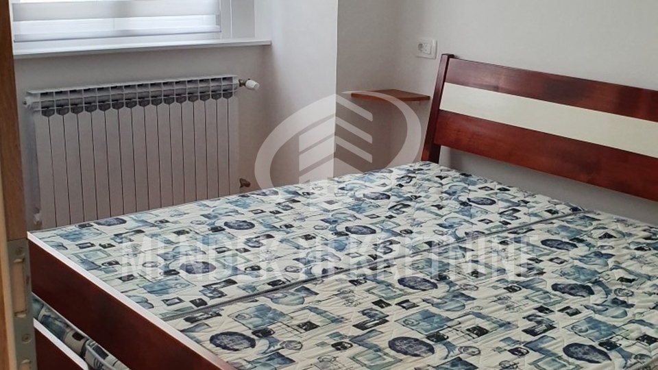 ETA&Zcaron;A 300 m2&comma;  3 ZASEBNA STANA &comma; STROGI CENTAR VARA&Zcaron;DINA&comma; U DUGORO&Ccaron;NOM NAJMU