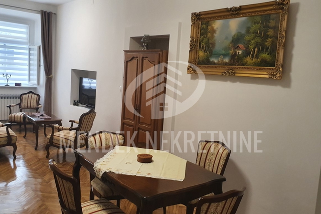 ETAŽA 300 m2,  3 ZASEBNA STANA , STROGI CENTAR VARAŽDINA, U DUGOROČNOM NAJMU