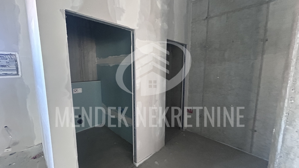 Commercial Property, 141 m2, For Rent, Varaždin - Centar