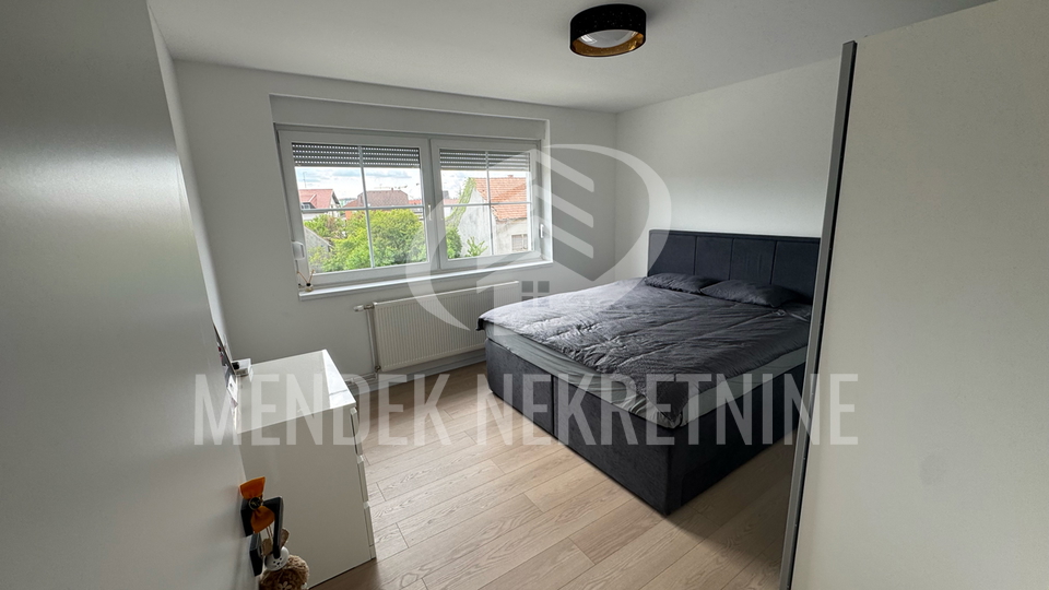 Commercial Property&comma; 70 m2&comma; For Rent&comma; Vara&zcaron;din - Centar