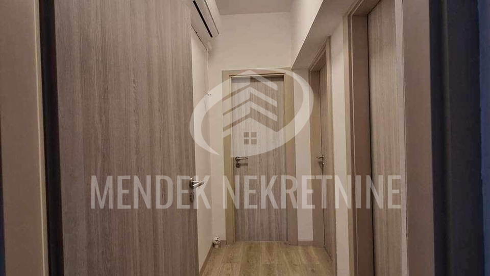 House&comma; 135 m2&comma; For Sale&comma; Vara&zcaron;din - Centar