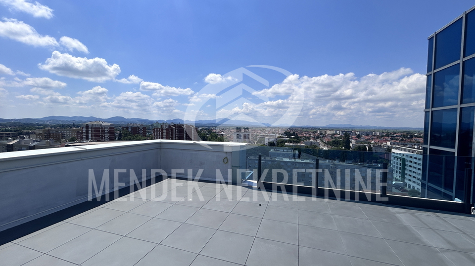 Stanovanje&comma; 230 m2&comma; Prodaja&comma; Vara&zcaron;din - Centar