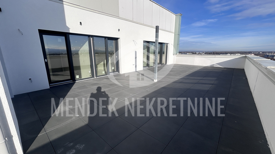 Stanovanje&comma; 230 m2&comma; Prodaja&comma; Vara&zcaron;din - Centar