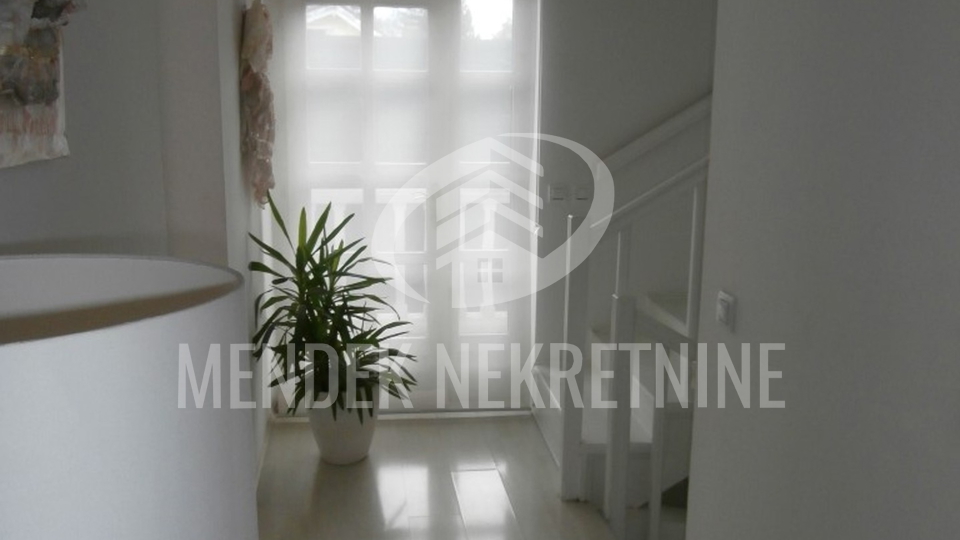 House, 350 m2, For Sale, Varaždin - Centar