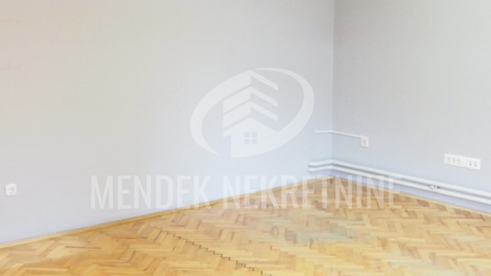 Commercial Property&comma; 460 m2&comma; For Sale&comma; Vara&zcaron;din - Centar