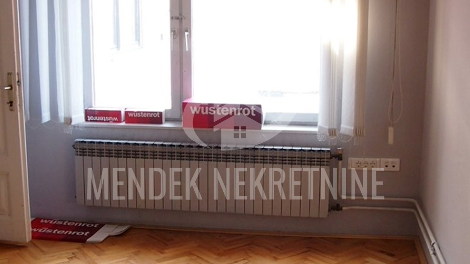 Commercial Property&comma; 460 m2&comma; For Sale&comma; Vara&zcaron;din - Centar