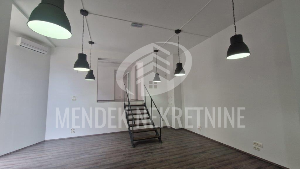 Commercial Property, 210 m2, For Rent, Varaždin - Centar