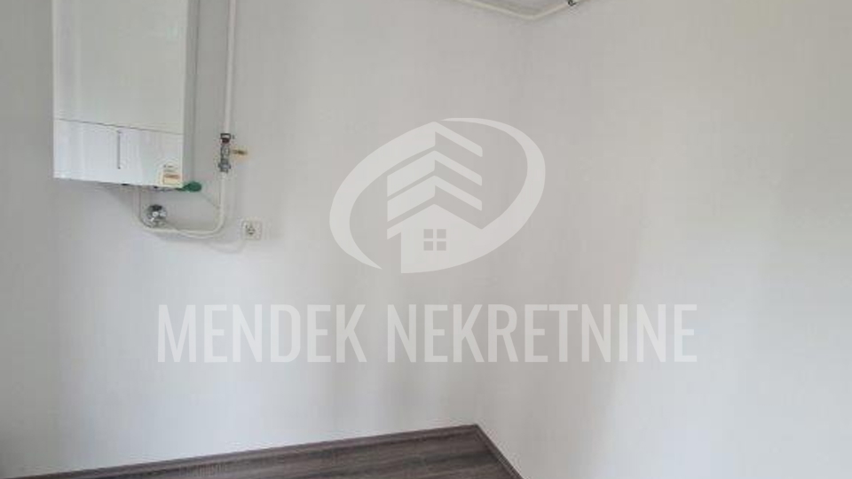 Commercial Property, 210 m2, For Rent, Varaždin - Centar