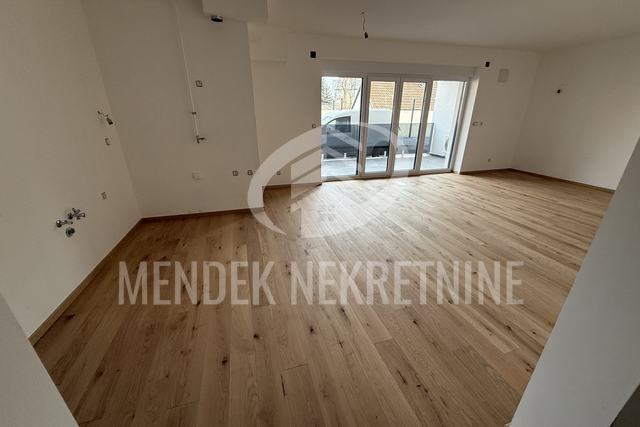 USELJIVO! 3-S stan 110,30 m2, prizemlje, natkriveno parkirno mjesto, Varaždin, centar, prodaja