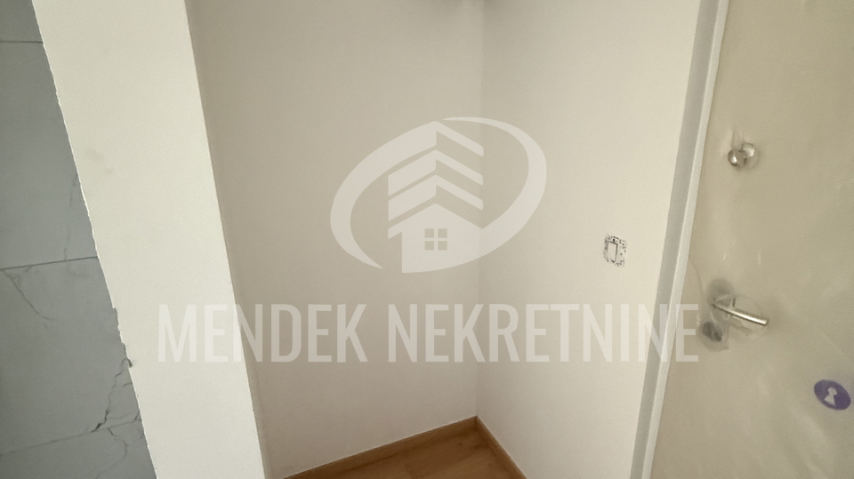 USELJIVO! 3-S stan 110,30 m2, prizemlje, natkriveno parkirno mjesto, Varaždin, centar, prodaja