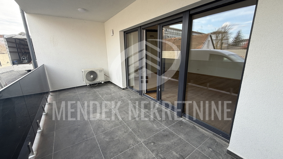 USELJIVO!  110,30 m2, prizemlje, natkriveno parkirno mjesto, Varaždin, centar, prodaja