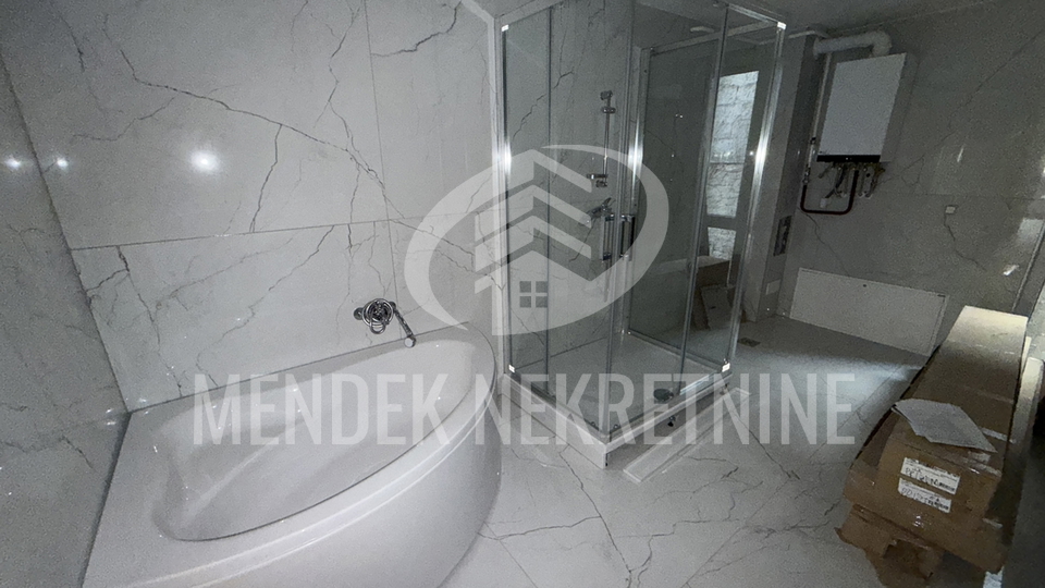 USELJIVO!  110,30 m2, prizemlje, natkriveno parkirno mjesto, Varaždin, centar, prodaja