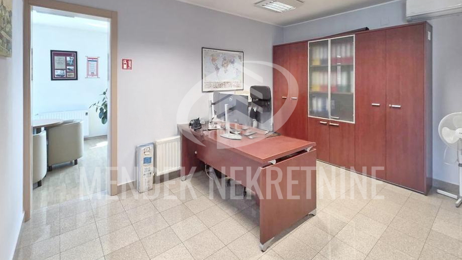 Commercial Property&comma; 520 m2&comma; For Sale&comma; Sveti Ivan Zelina - &Ccaron;re&ccaron;an