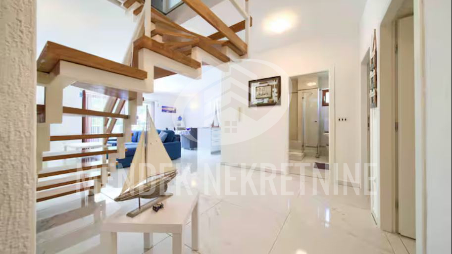 Appartamento&comma; 150 m2&comma; Vendita&comma; Njivice