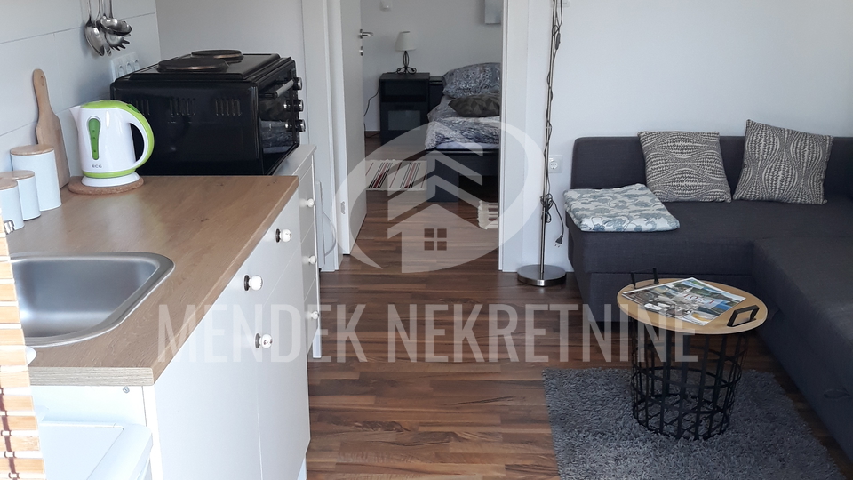 House&comma; 170 m2&comma; For Sale&comma; Plitvi&ccaron;ka Jezera - Li&ccaron;ko Petrovo Selo
