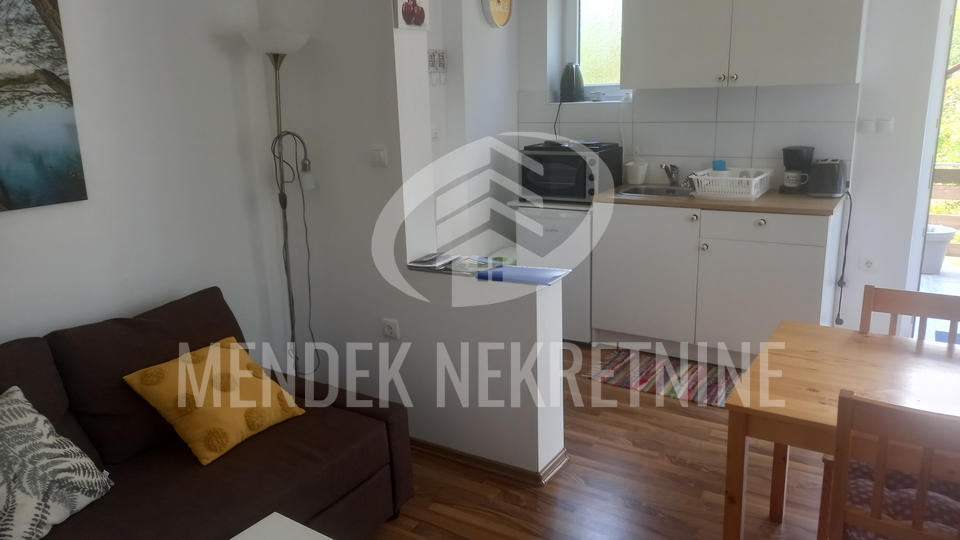 House&comma; 170 m2&comma; For Sale&comma; Plitvi&ccaron;ka Jezera - Li&ccaron;ko Petrovo Selo