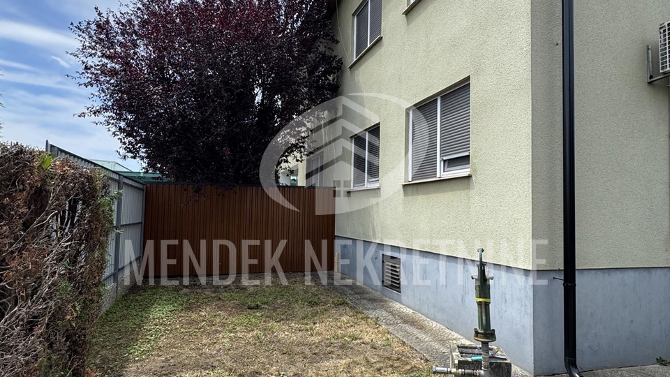 Haus&comma; 120 m2&comma; Verkauf&comma; Vara&zcaron;din - Centar