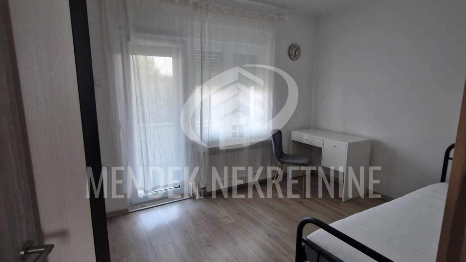 House&comma; 135 m2&comma; For Sale&comma; Vara&zcaron;din - Centar