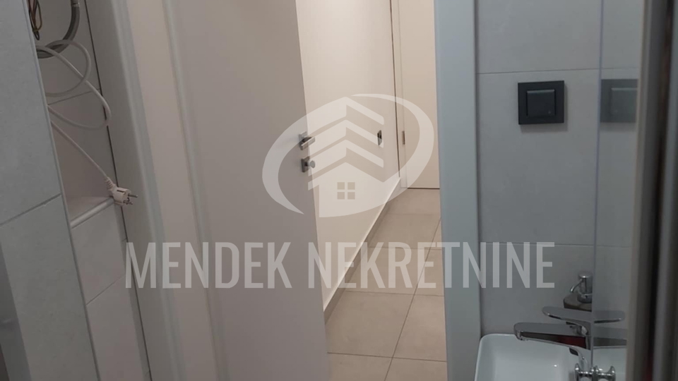 200 m od mora! Apartman, 1. kat, 24 m2, parking, Stara Novalja