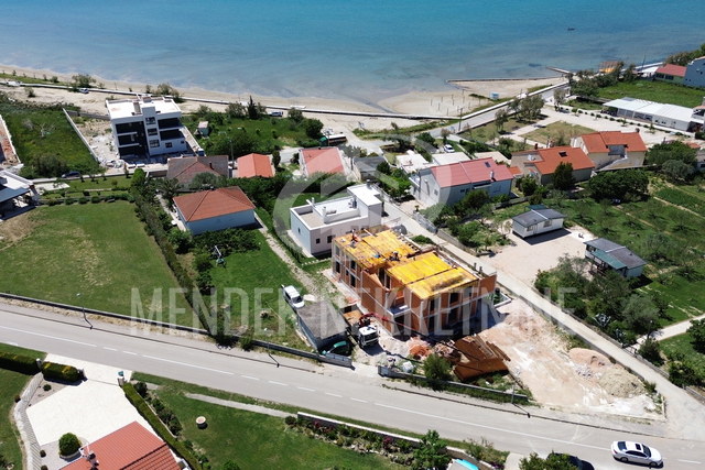 BEZ PROVIZIJE!!! 4-S stan, 102,89 m2, prizemlje, BAZEN!! prodaja