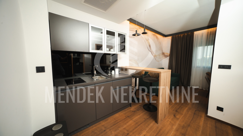 NOVO! 2 SOBAN APARTMAN U SKLOPU HOTELA, VARAŽDIN, CENTAR