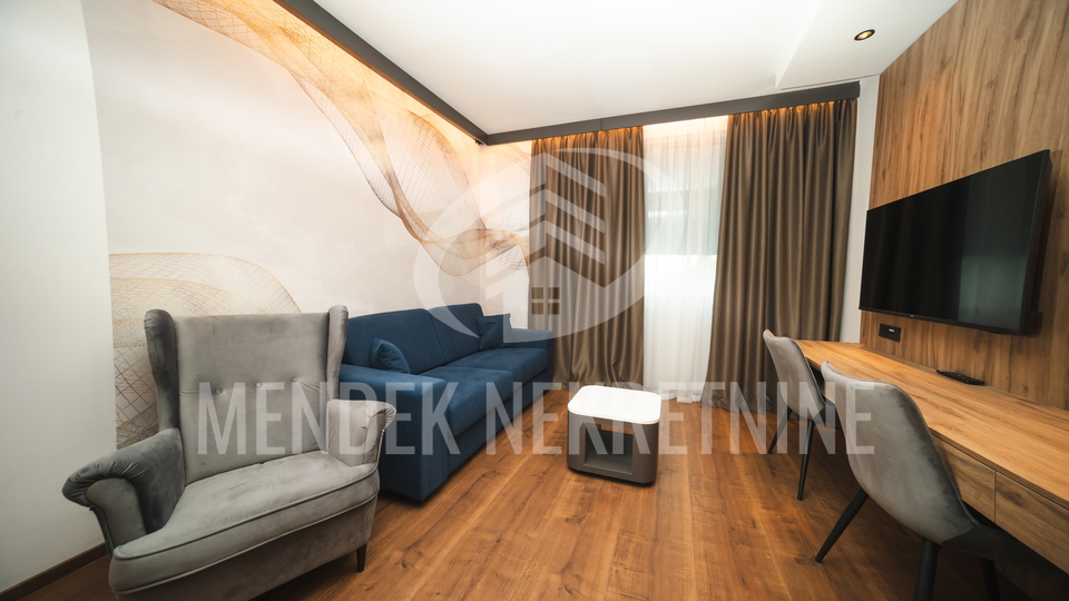 NOVO&comma; FIKSNO&excl; 3 SOBAN APARTMAN U SKLOPU HOTELA&comma; VARA&Zcaron;DIN&comma; CENTAR