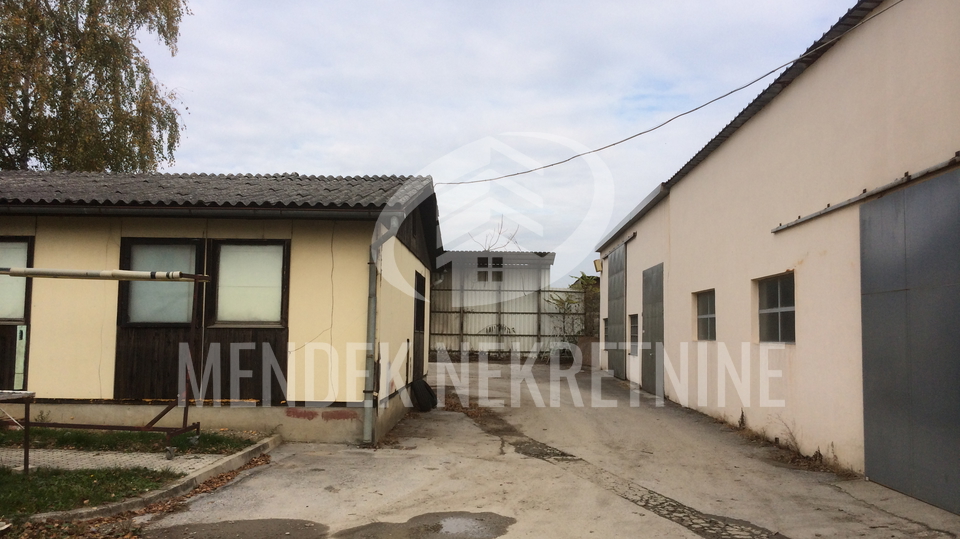 Gesch&auml;ftsraum&comma; 1500 m2&comma; Verkauf&comma; Vara&zcaron;din - Centar