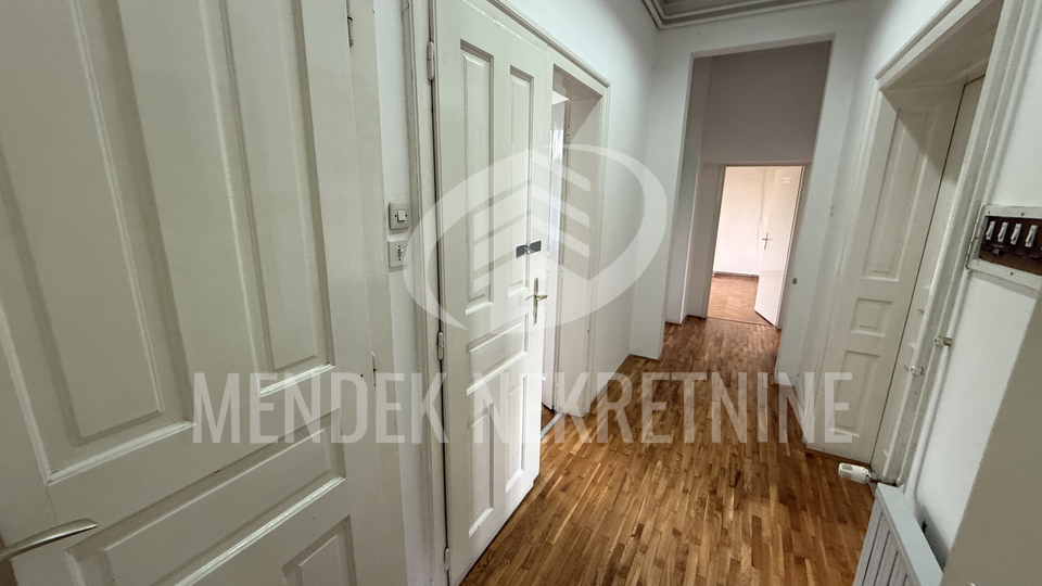 House, 250 m2, For Sale, Varaždin - Centar
