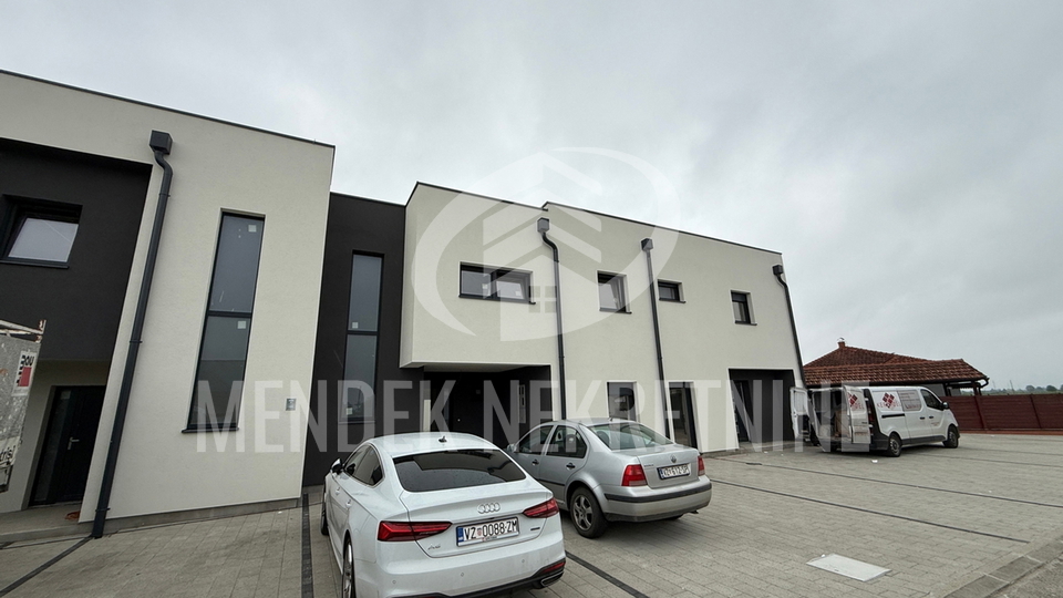 Casa, 129 m2, Vendita, Sračinec