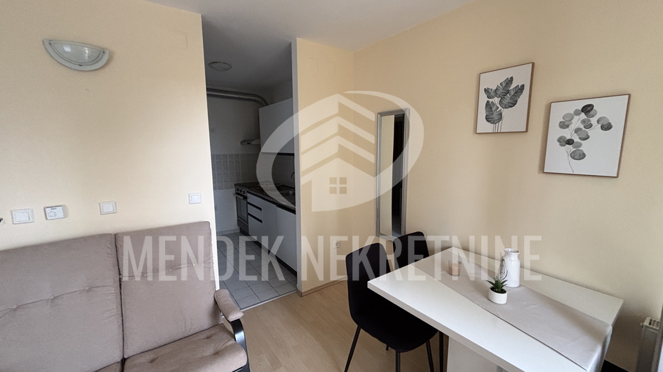 Wohnung&comma; 34 m2&comma; Vermietung&comma; Vara&zcaron;din - Banfica