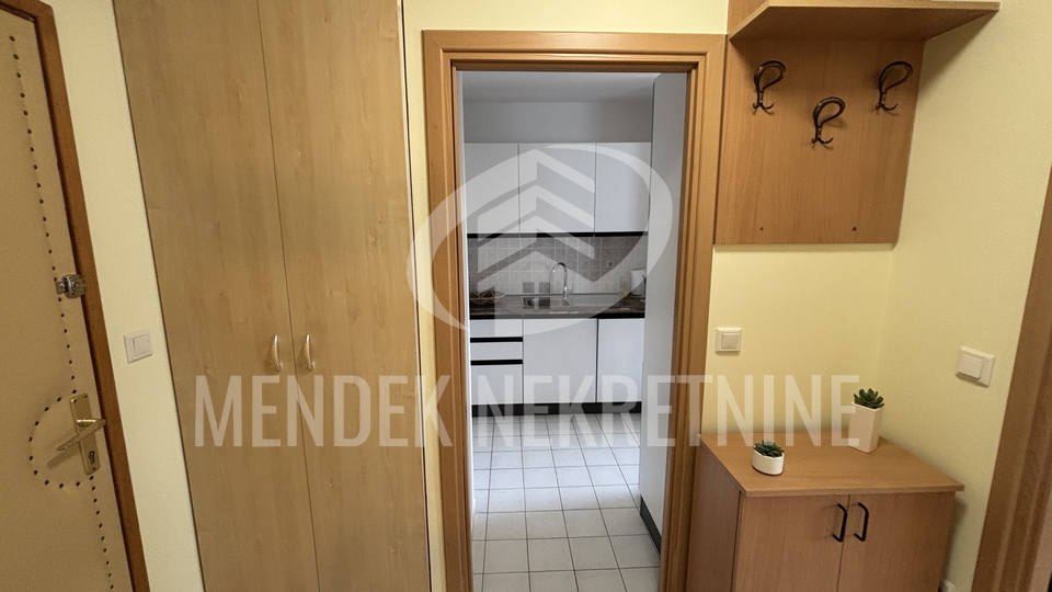 Wohnung&comma; 34 m2&comma; Vermietung&comma; Vara&zcaron;din - Banfica