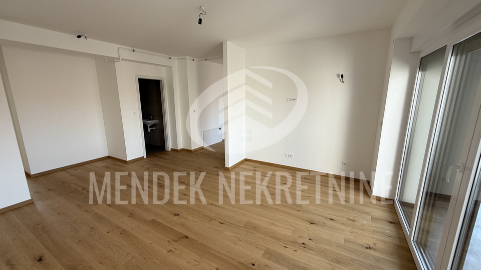 JEDINI I NAJBOLJI PENTHOUSE! LUKSUZ U STROGOM CENTRU GRADA !!!!