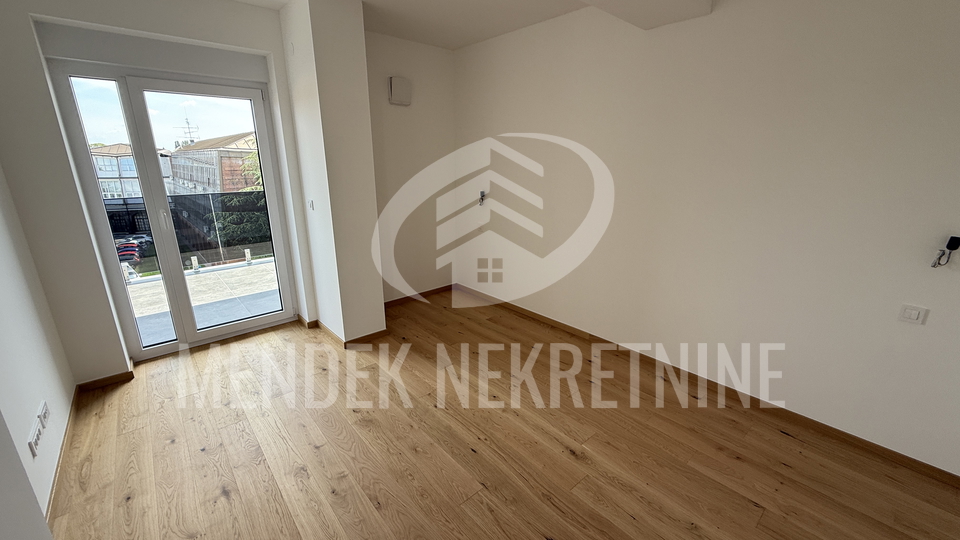 JEDINI I NAJBOLJI PENTHOUSE! LUKSUZ U STROGOM CENTRU GRADA !!!!