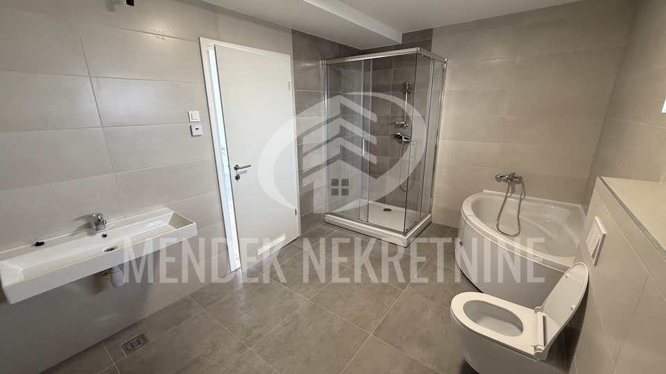 JEDINI I NAJBOLJI PENTHOUSE! LUKSUZ U STROGOM CENTRU GRADA !!!!